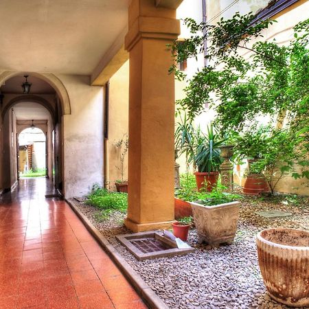 Bologna City Center Apartment By Wonderful Italy Luaran gambar